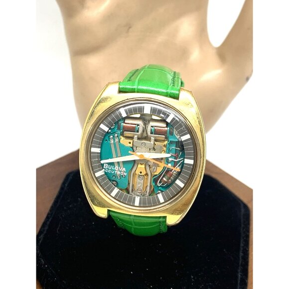Bulova Spaceview Men's Watch Vintage 1970's N2 Quartz Gold Steel Leather 37mm - Picture 1 of 14